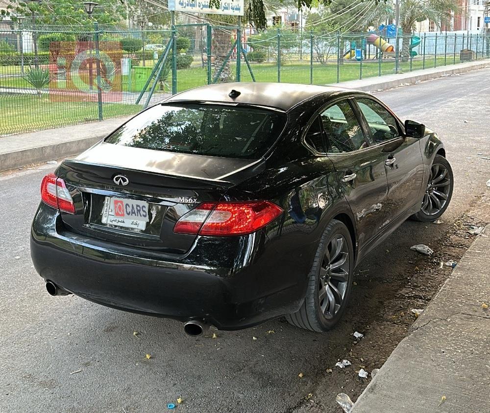 Infiniti M